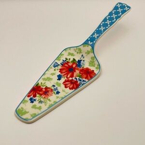 Pioneer Woman, “Classic Charm”, Ceramic, Pie Server, Blue/Red, Floral, Retired